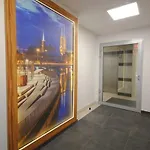 Art Marina Nad Rzeka Z Bezplatnym Parkingiem * Breslavia