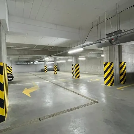 Art Marina Nad Rzeka Z Bezplatnym Parkingiem Apartamento *