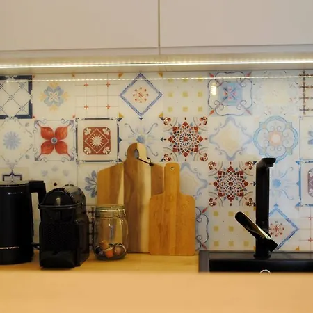 Art Marina Nad Rzeka Z Bezplatnym Parkingiem * Vratislav