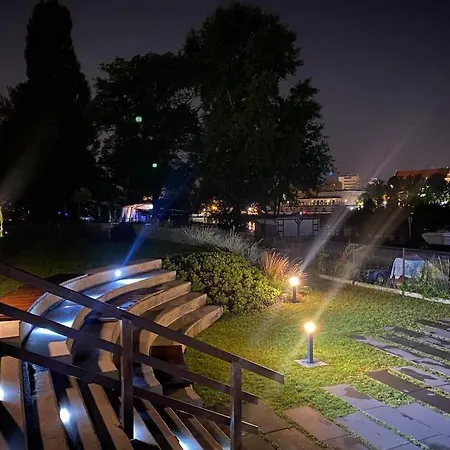 Art Marina Nad Rzeka Z Bezplatnym Parkingiem Apartmán