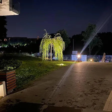 Art Marina Nad Rzeka Z Bezplatnym Parkingiem ヴロツワフ