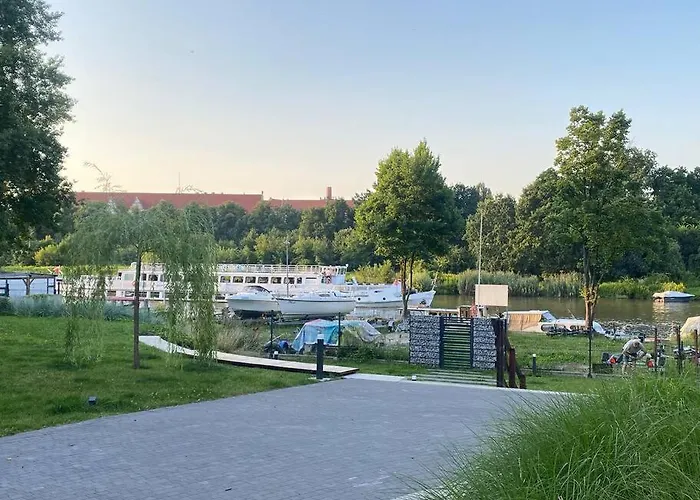 Apartmán Art Marina Nad Rzeka Z Bezplatnym Parkingiem Vratislav