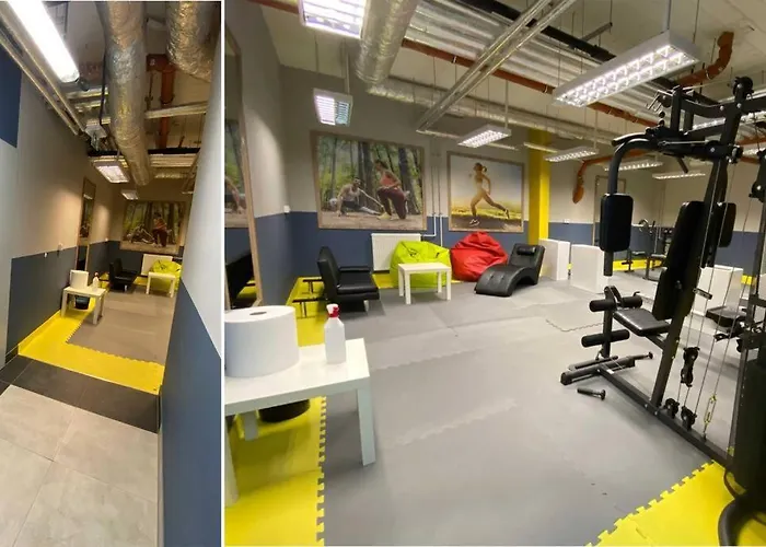 Art Marina Nad Rzeka Z Bezplatnym Parkingiem