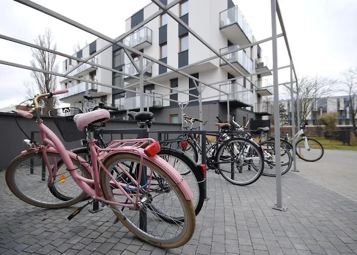 Art Marina Nad Rzeka Z Bezplatnym Parkingiem * Vratislav