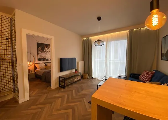 Art Marina Nad Rzeka Z Bezplatnym Parkingiem Apartmán *