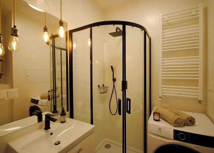 Art Marina Nad Rzeka Z Bezplatnym Parkingiem Apartmán Vratislav